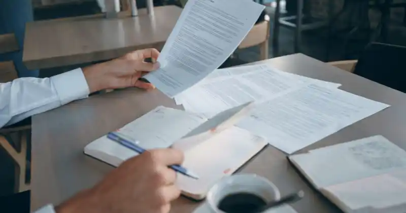 Guia Rápido e Fácil para Consultar Seu Passaporte Prontinho